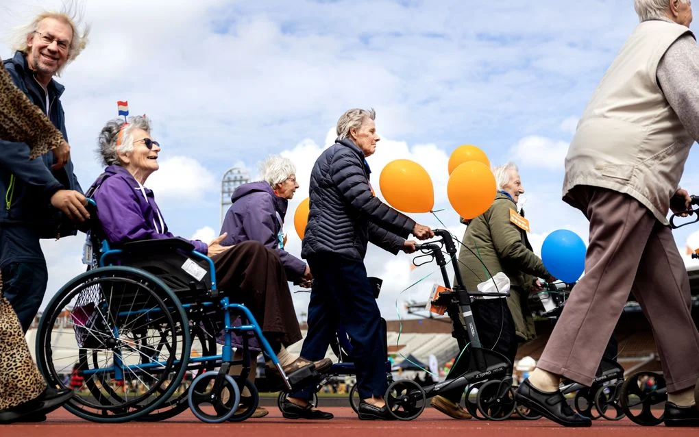 Driekwart Nederlandse 65-plussers voelt zich een last voor de samenleving