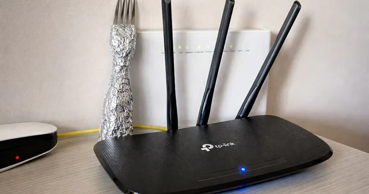 Een vork met aluminiumfolie bij je router: werkt deze wifi-hack echt?