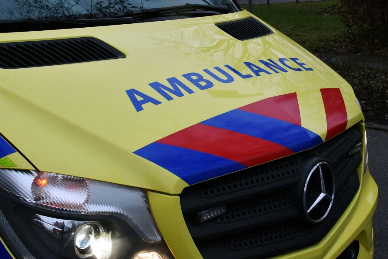 Grote inzet van hulpdiensten aan NDSM-kade in Amsterdam na P2000-alarmering